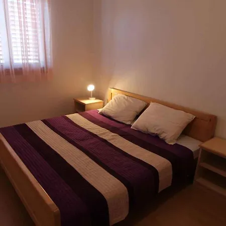 Apartment In Milcetici - Insel Krk 53301