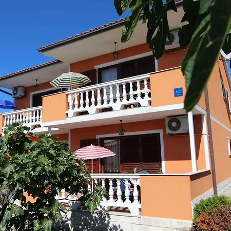 Apartment In Milcetici - Insel Krk 53301